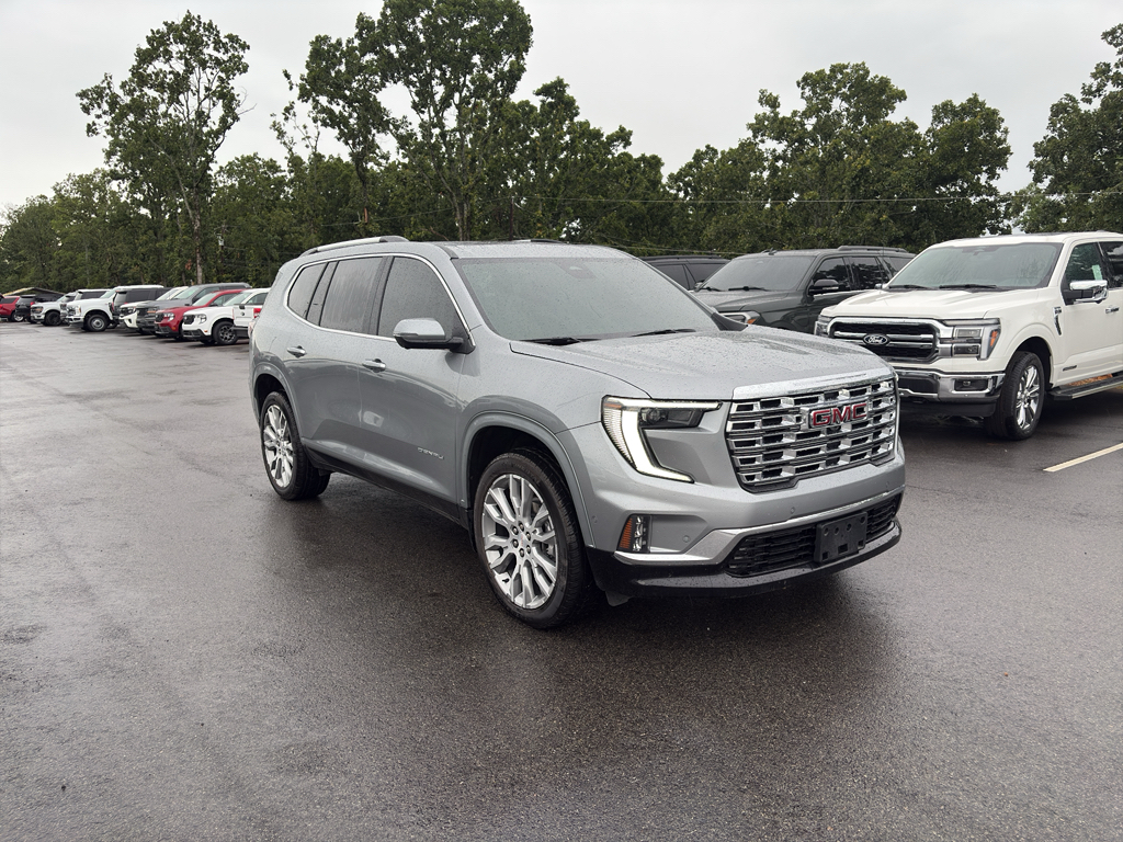 2025 GMC Acadia FWD Denali photo 4