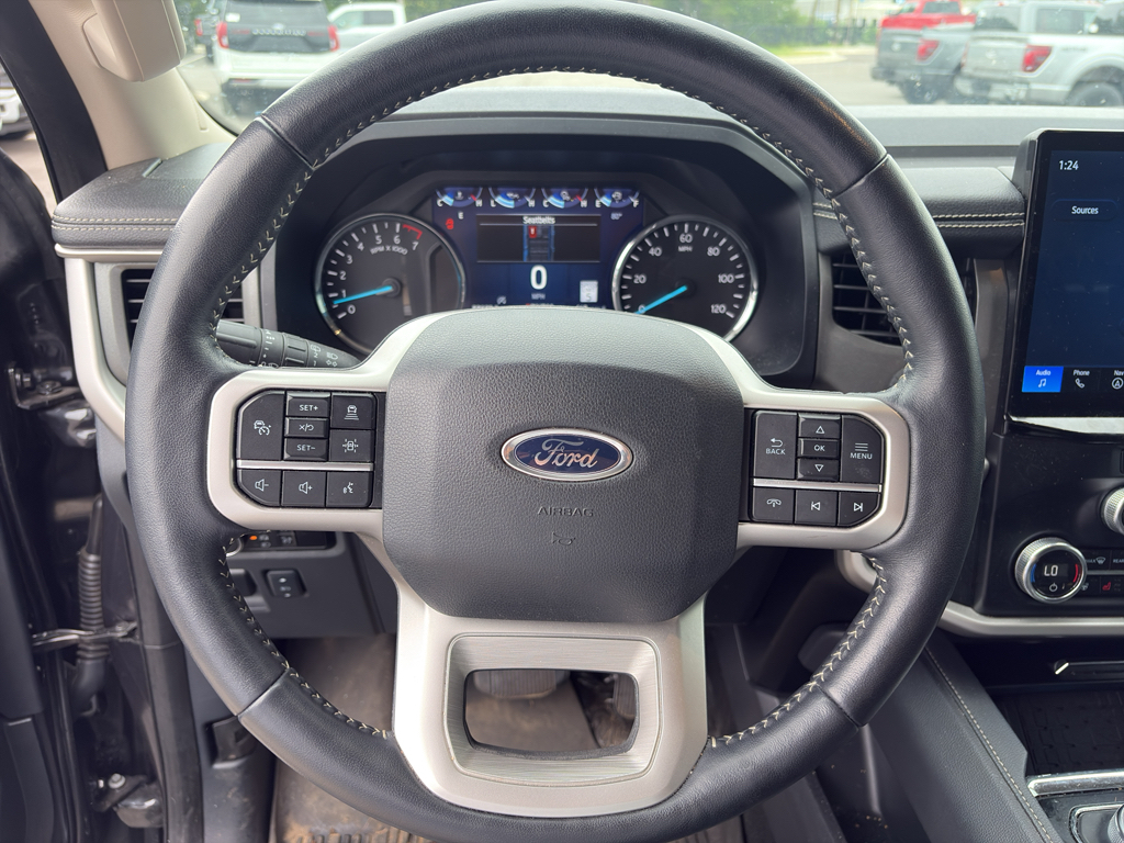 2024 Ford Expedition MAX XLT photo 6
