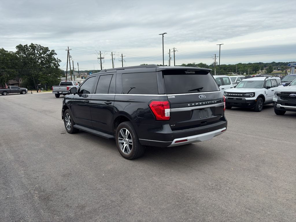 2024 Ford Expedition MAX XLT photo 2