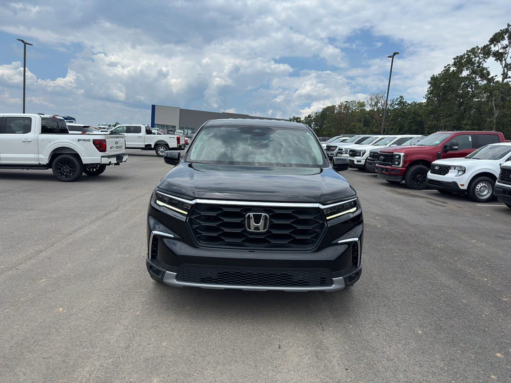 2023 Honda Pilot EX-L 8 Passenger photo 2