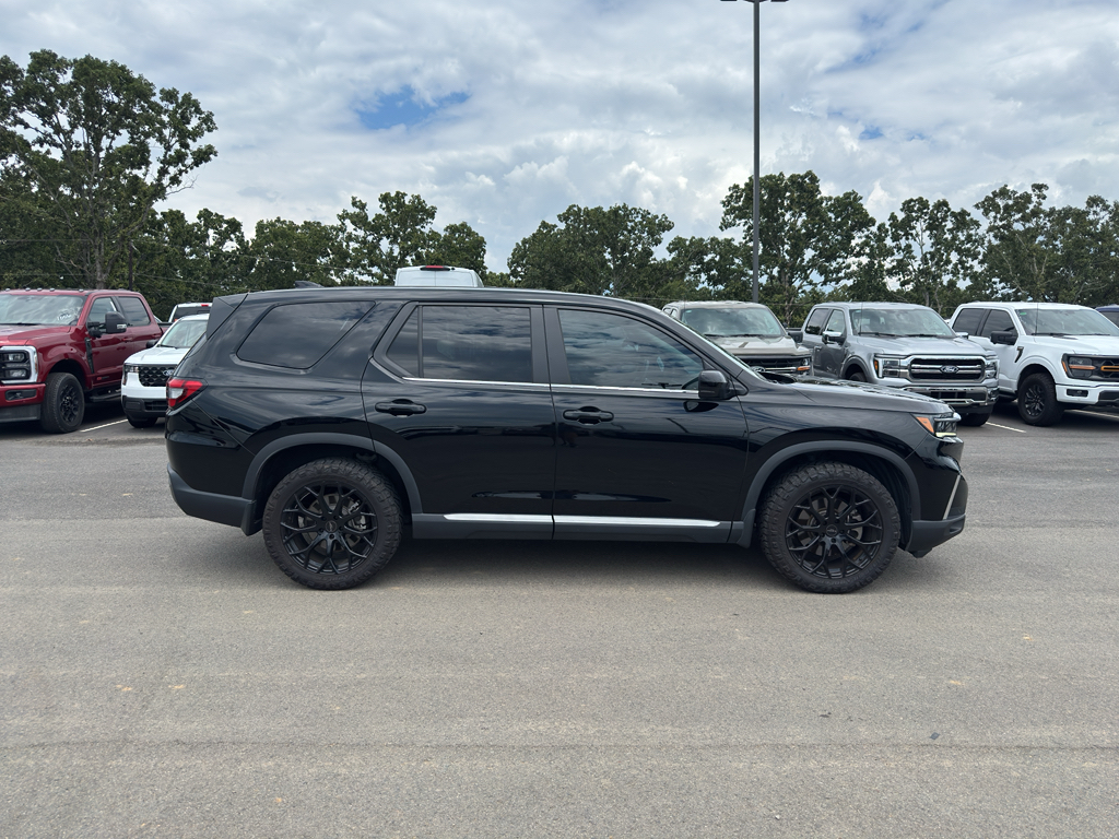 2023 Honda Pilot EX-L 8 Passenger photo 4