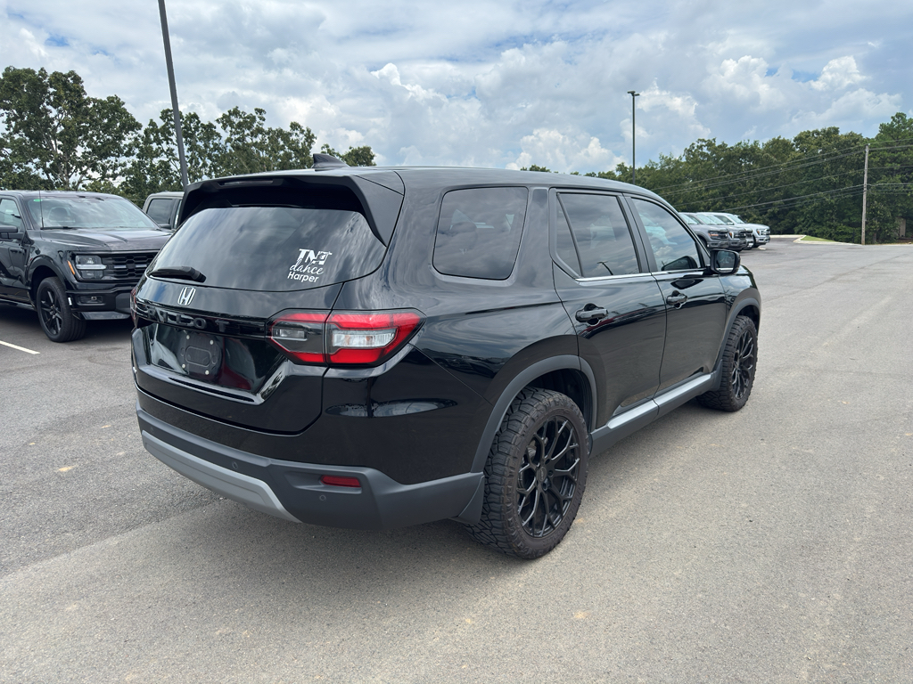 2023 Honda Pilot EX-L 8 Passenger photo 5