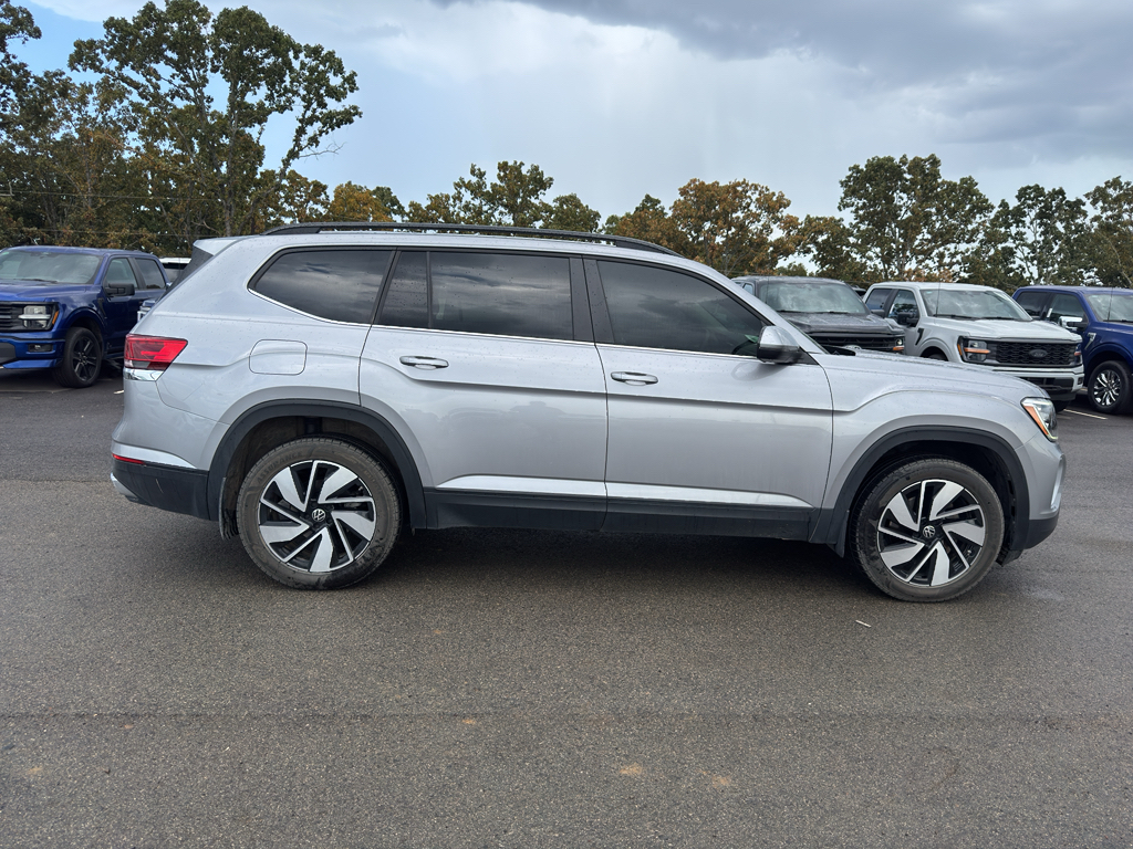 2024 Volkswagen Atlas 2.0T SE w/Technology photo 4