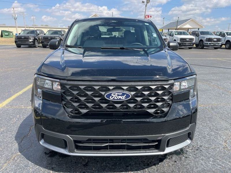 2026 Ford Maverick XLT photo 2
