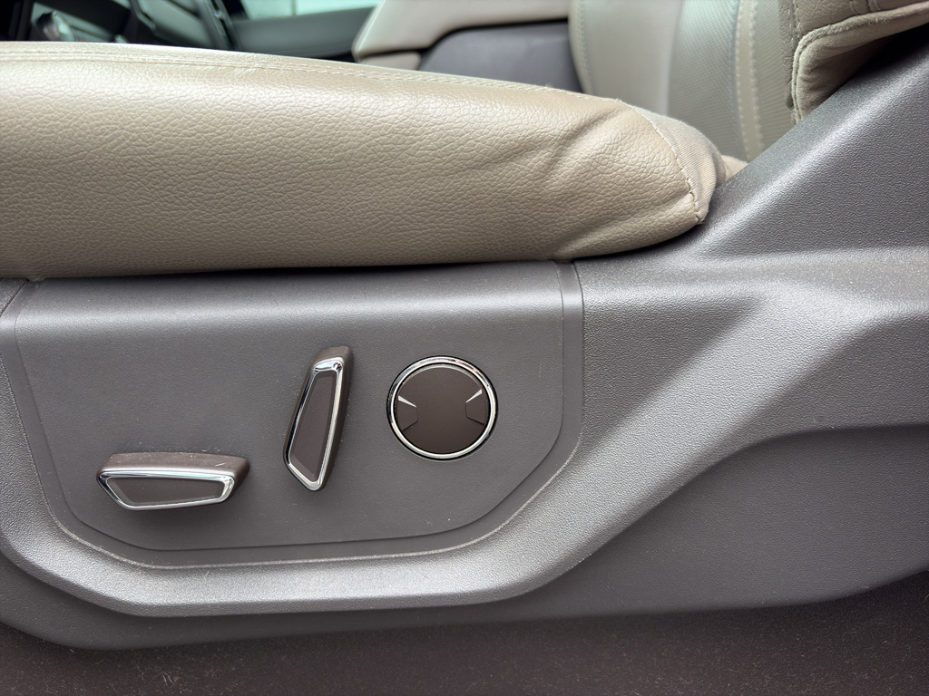 2020 Ford Expedition MAX representative vehicle photo