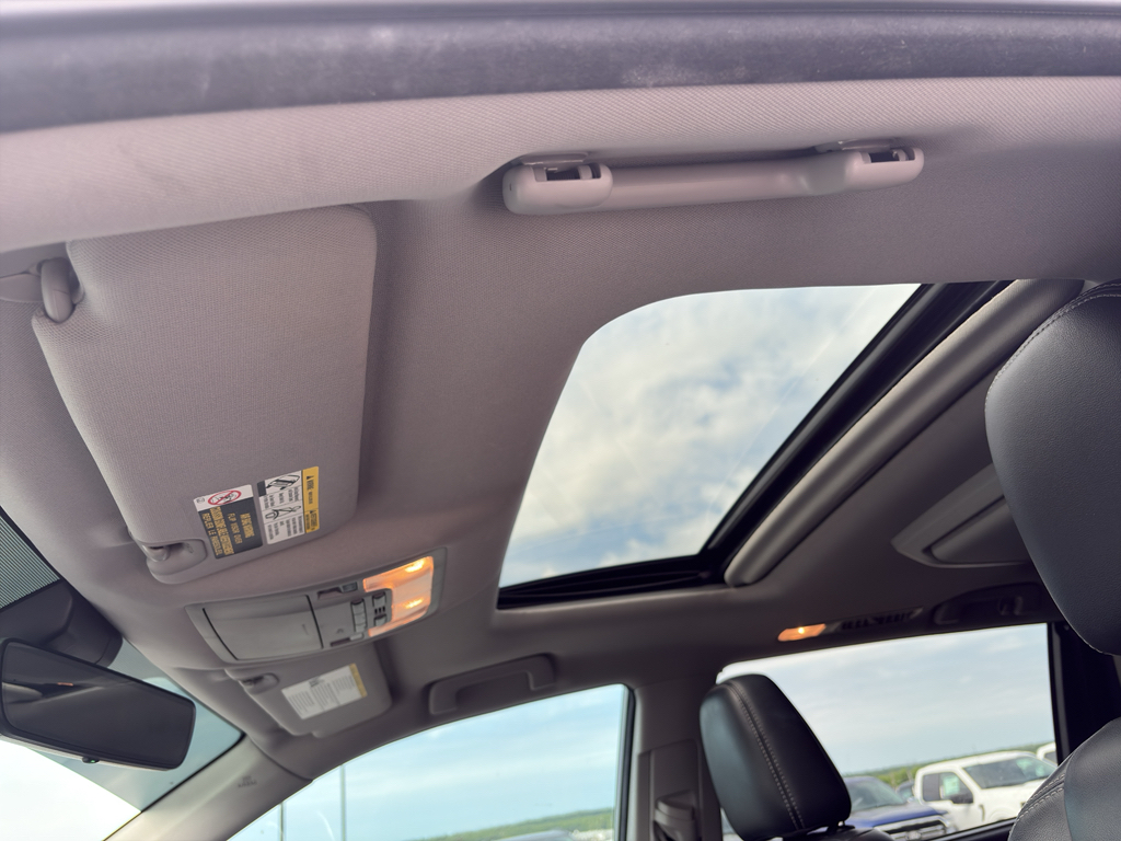 2017 Toyota Highlander representative vehicle photo