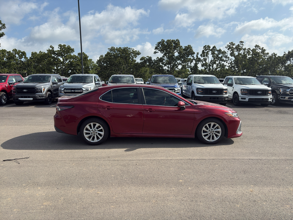2021 Toyota Camry LE photo 5
