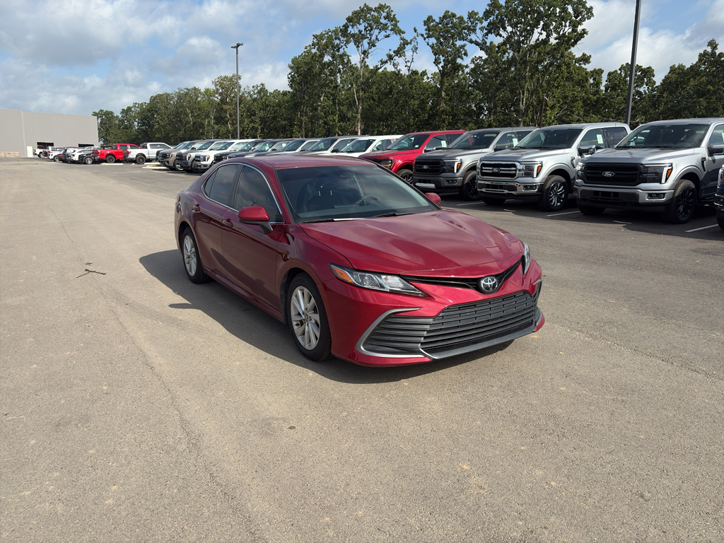 2021 Toyota Camry LE photo 4