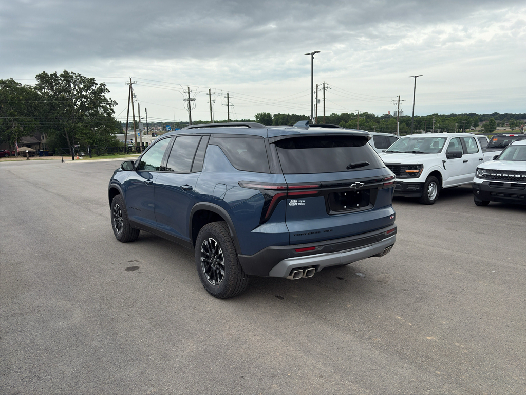 2026 Chevrolet Traverse AWD Z71 photo 2