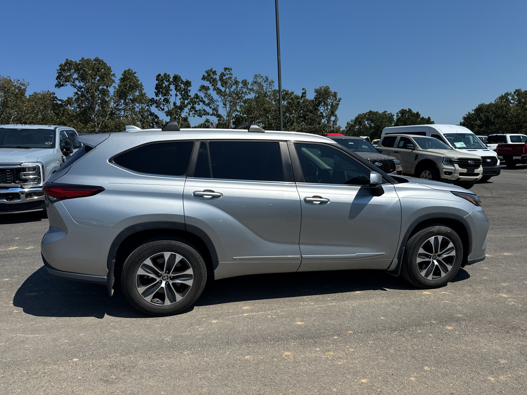 2023 Toyota Highlander Hybrid Hybrid XLE photo 4