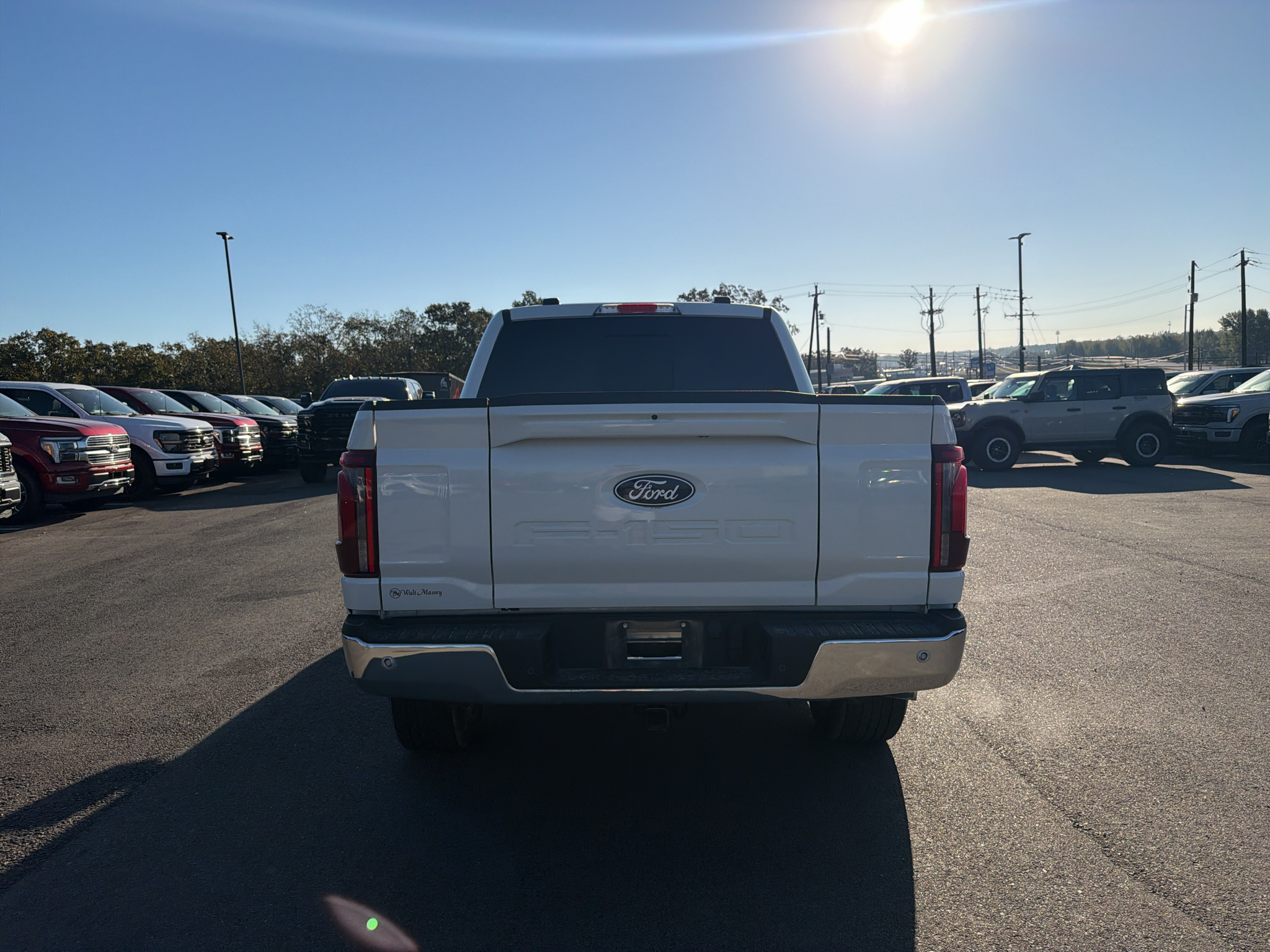 2025 Ford F-150 LARIAT photo 4