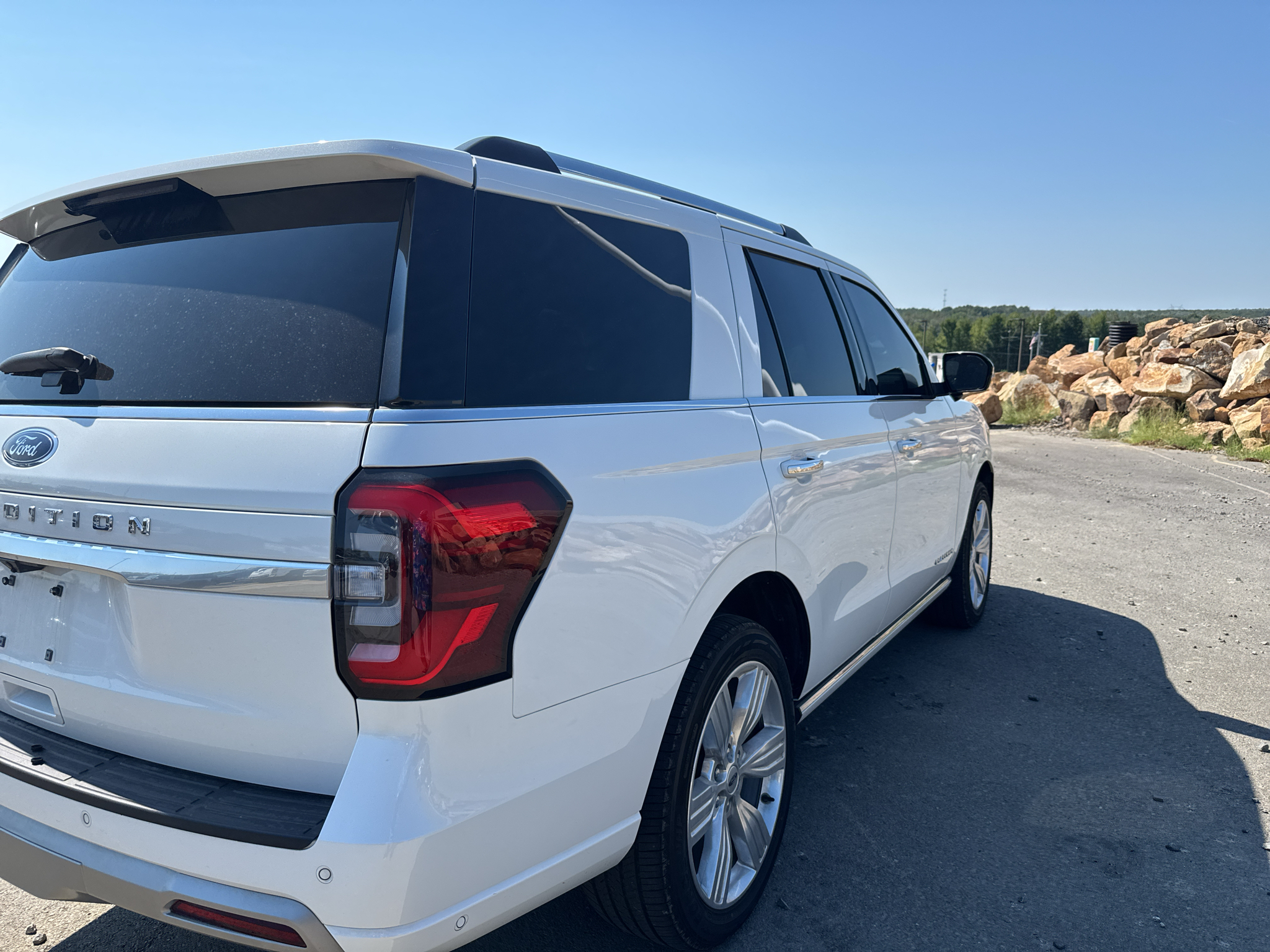 2024 Ford Expedition Platinum photo 2