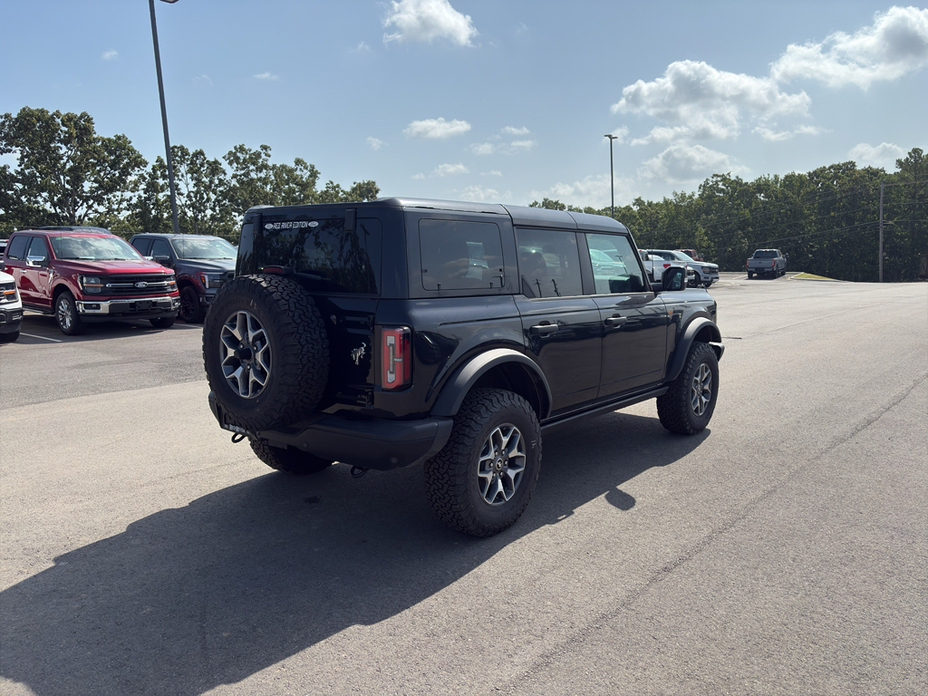 2025 Ford Bronco Badlands photo 3