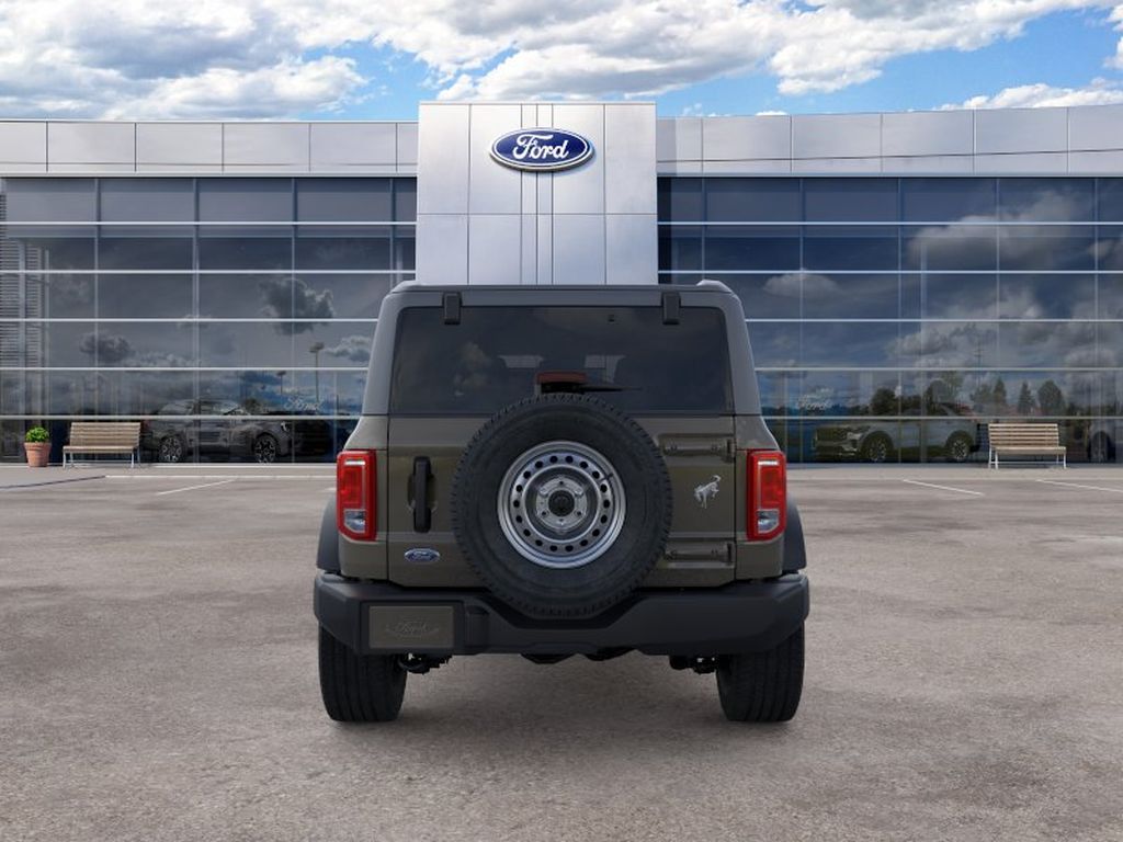 2026 Ford Bronco Base photo 5