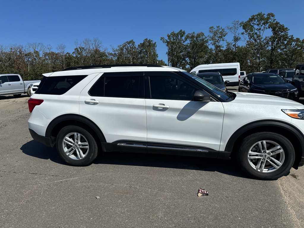2024 Ford Explorer XLT photo 4