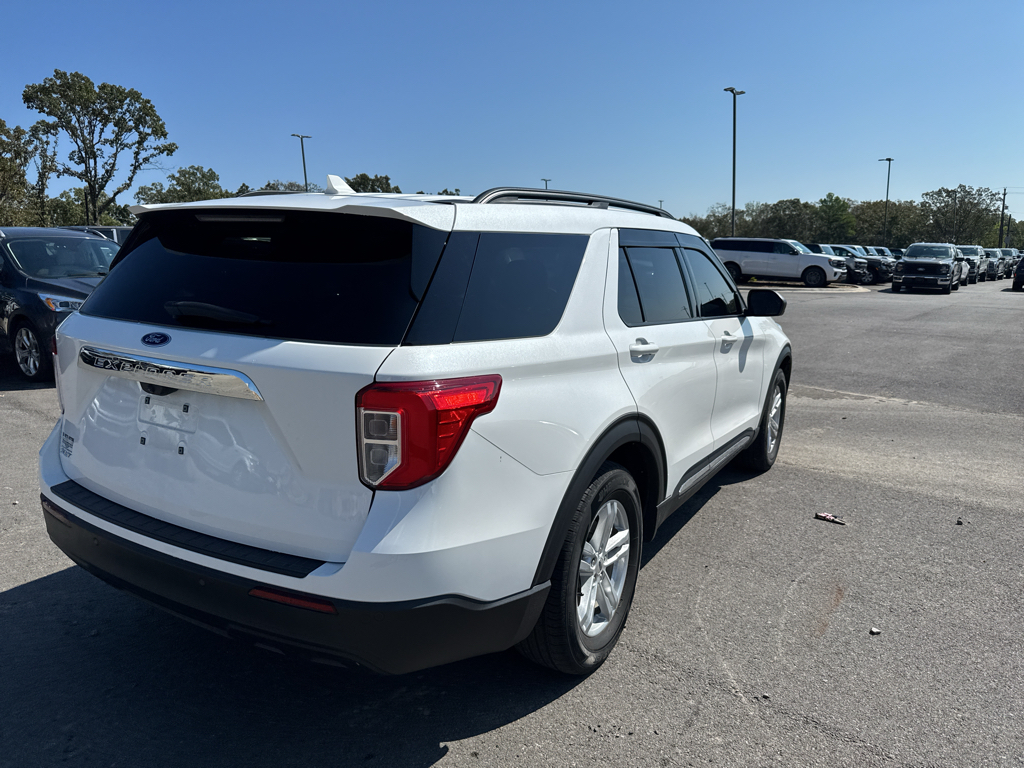 2024 Ford Explorer XLT photo 5