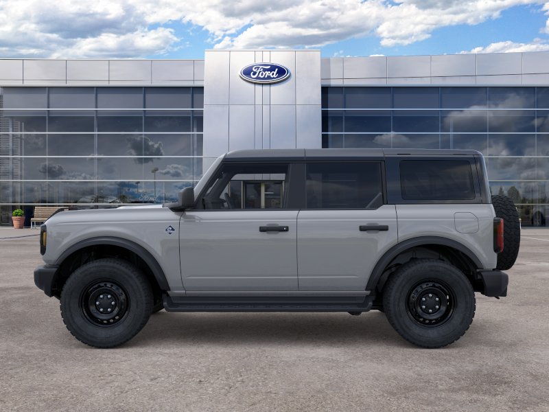 2026 Ford Bronco Outer Banks photo 3