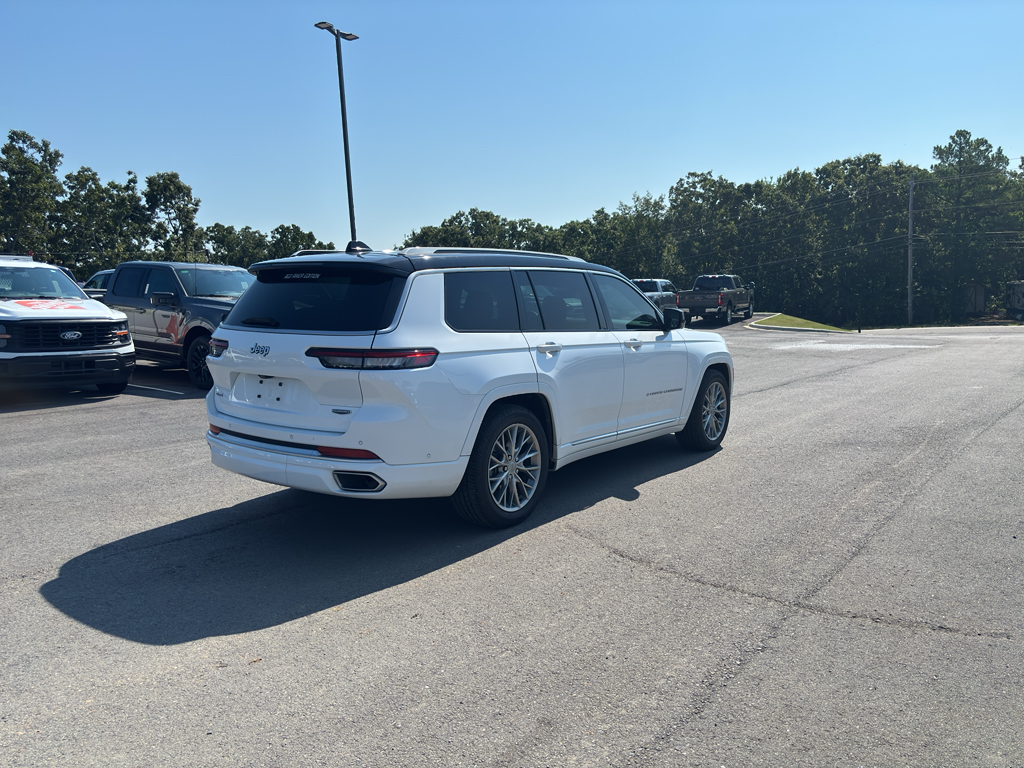 2024 Jeep Grand Cherokee L representative vehicle photo