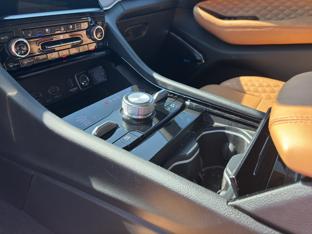 2024 Jeep Grand Cherokee L representative vehicle photo