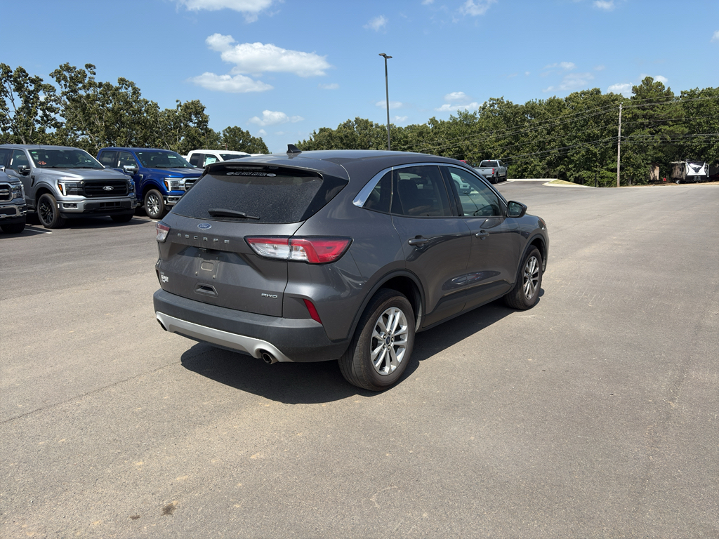 2021 Ford Escape SE photo 3