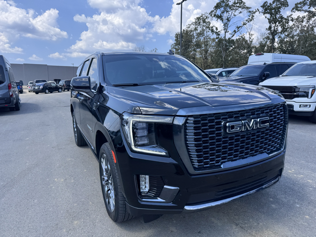 2023 GMC Yukon Denali Ultimate photo 3
