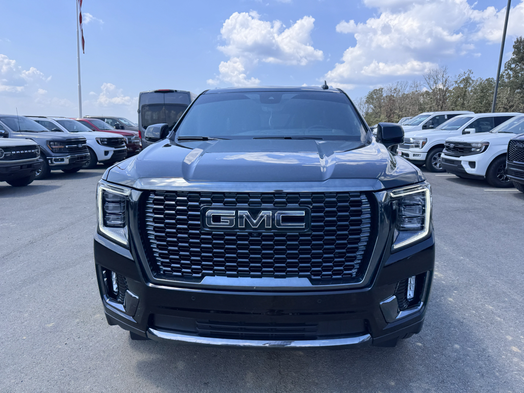 2023 GMC Yukon Denali Ultimate photo 2