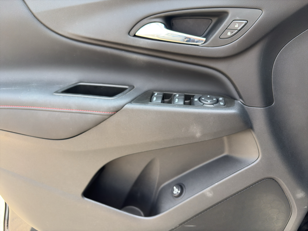 2023 Chevrolet Equinox representative vehicle photo