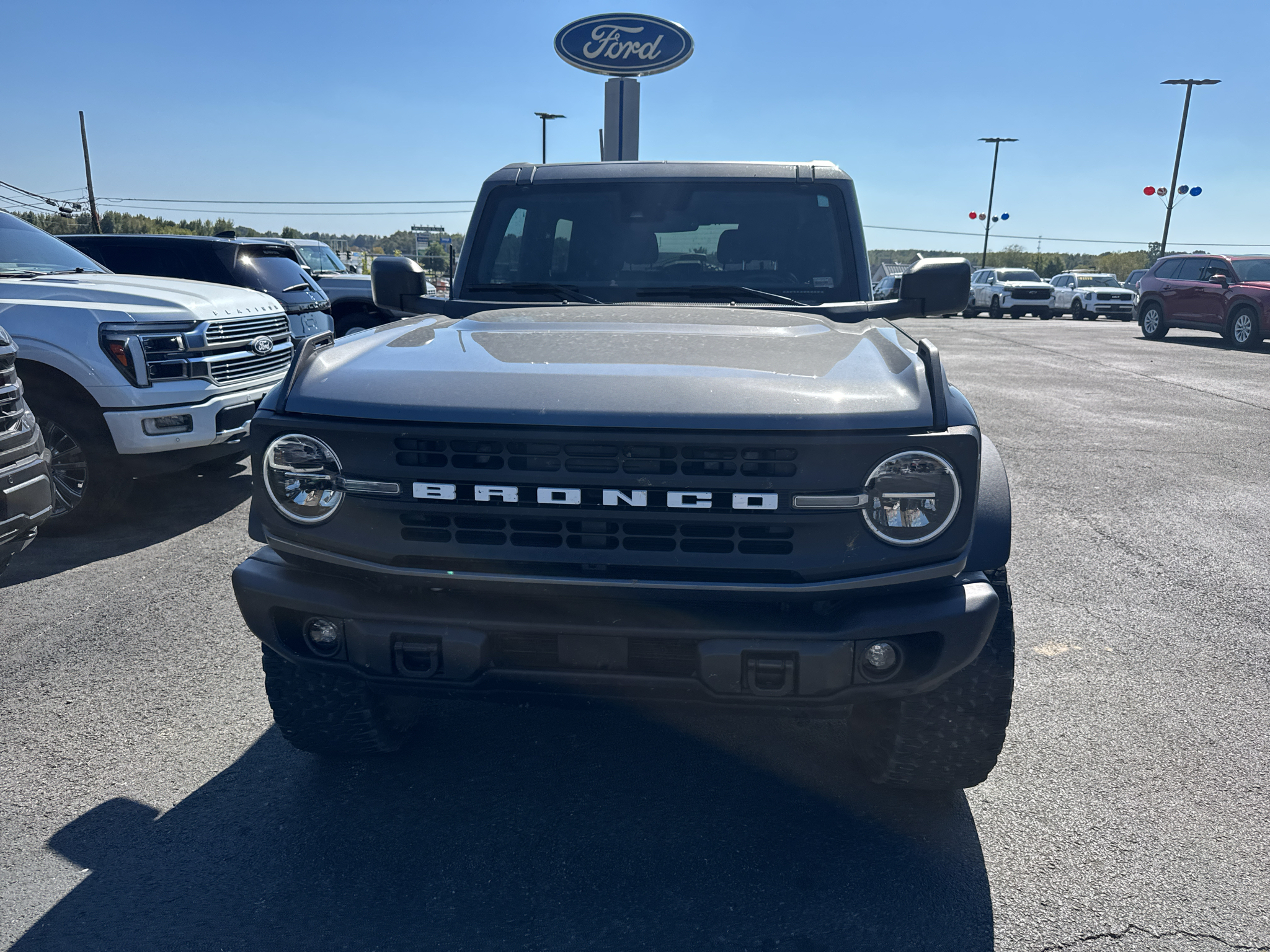 2022 Ford Bronco Black Diamond photo 2