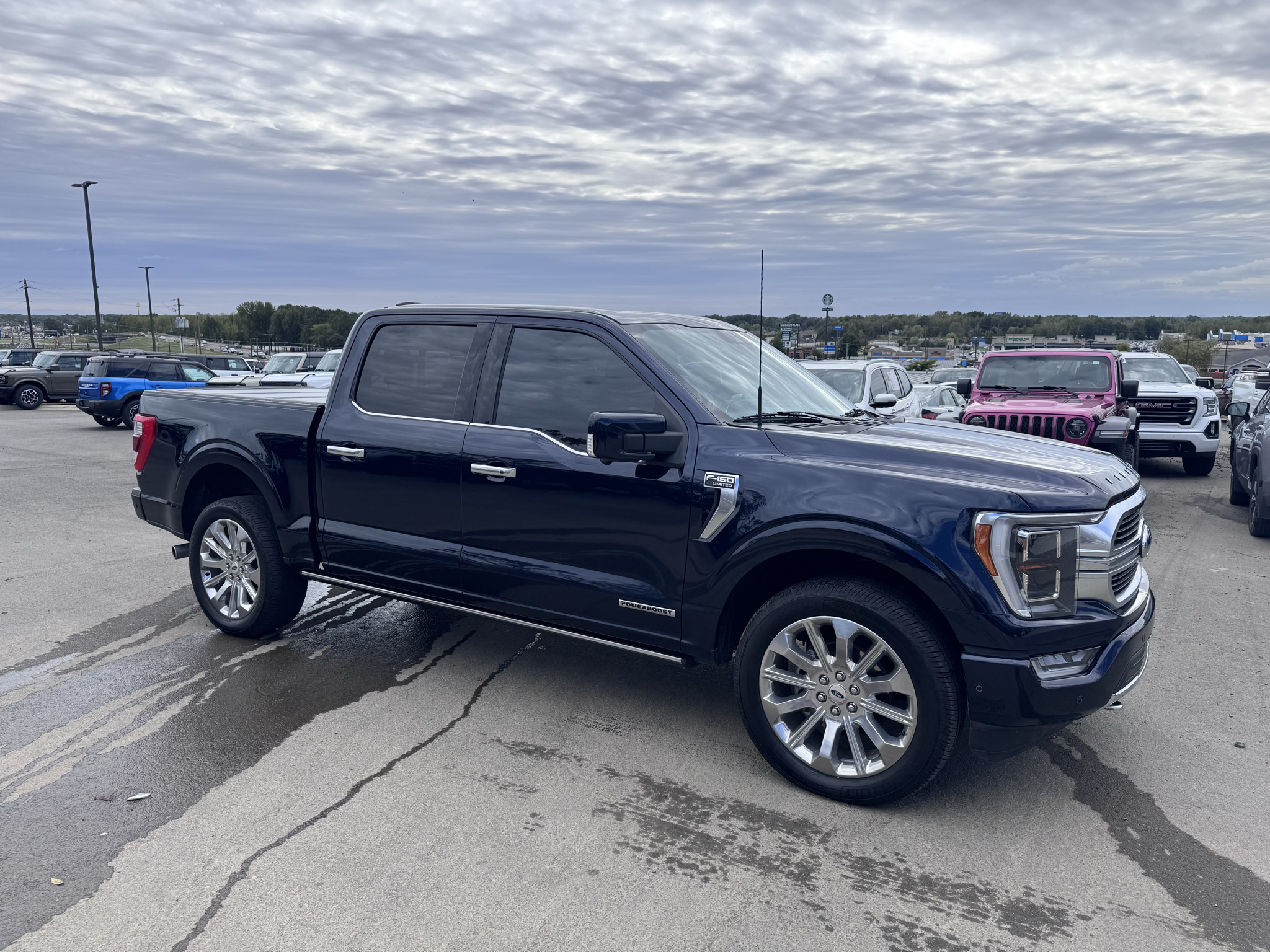 2023 Ford F-150 Limited photo 4
