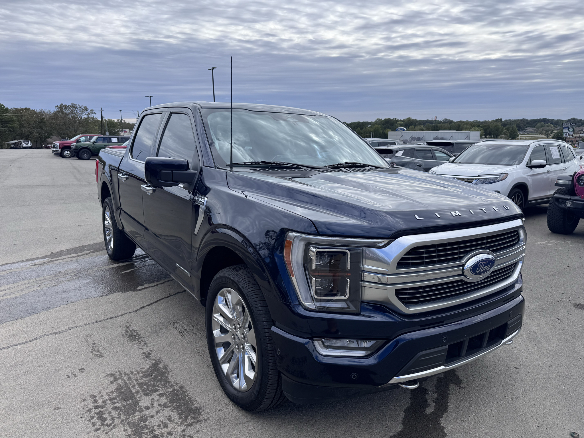 2023 Ford F-150 Limited photo 3