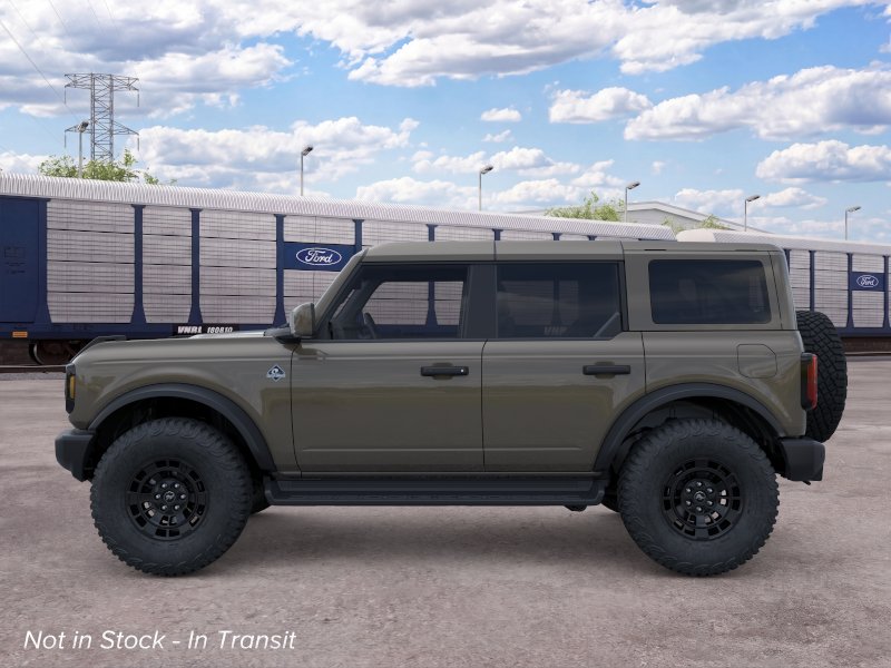 2026 Ford Bronco Outer Banks photo 3