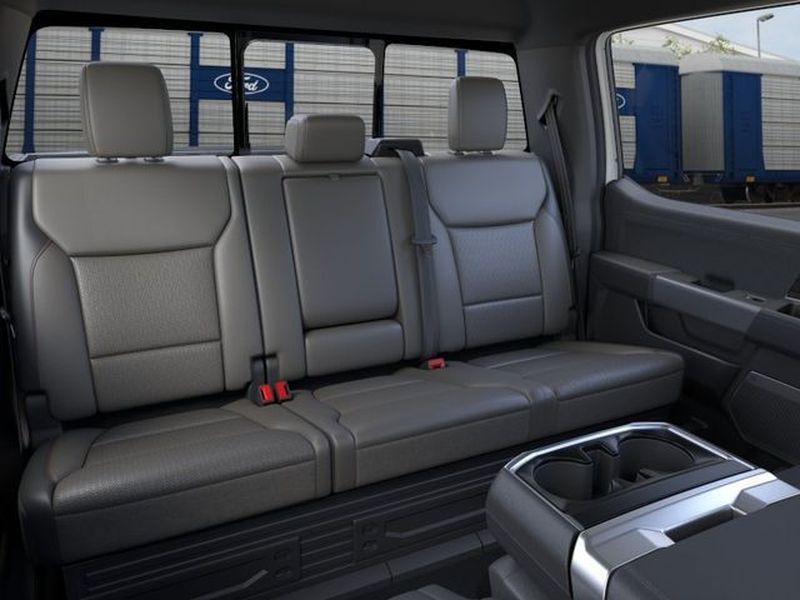 2026 Ford F-150 LARIAT photo 6