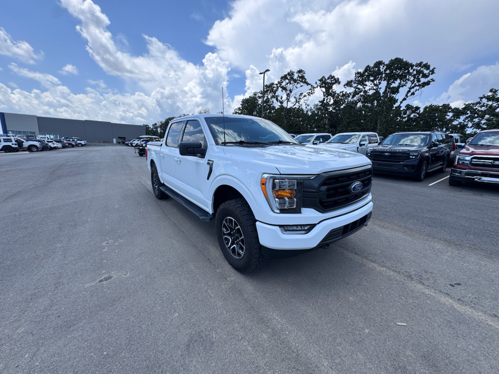 2023 Ford F-150 XLT photo 3