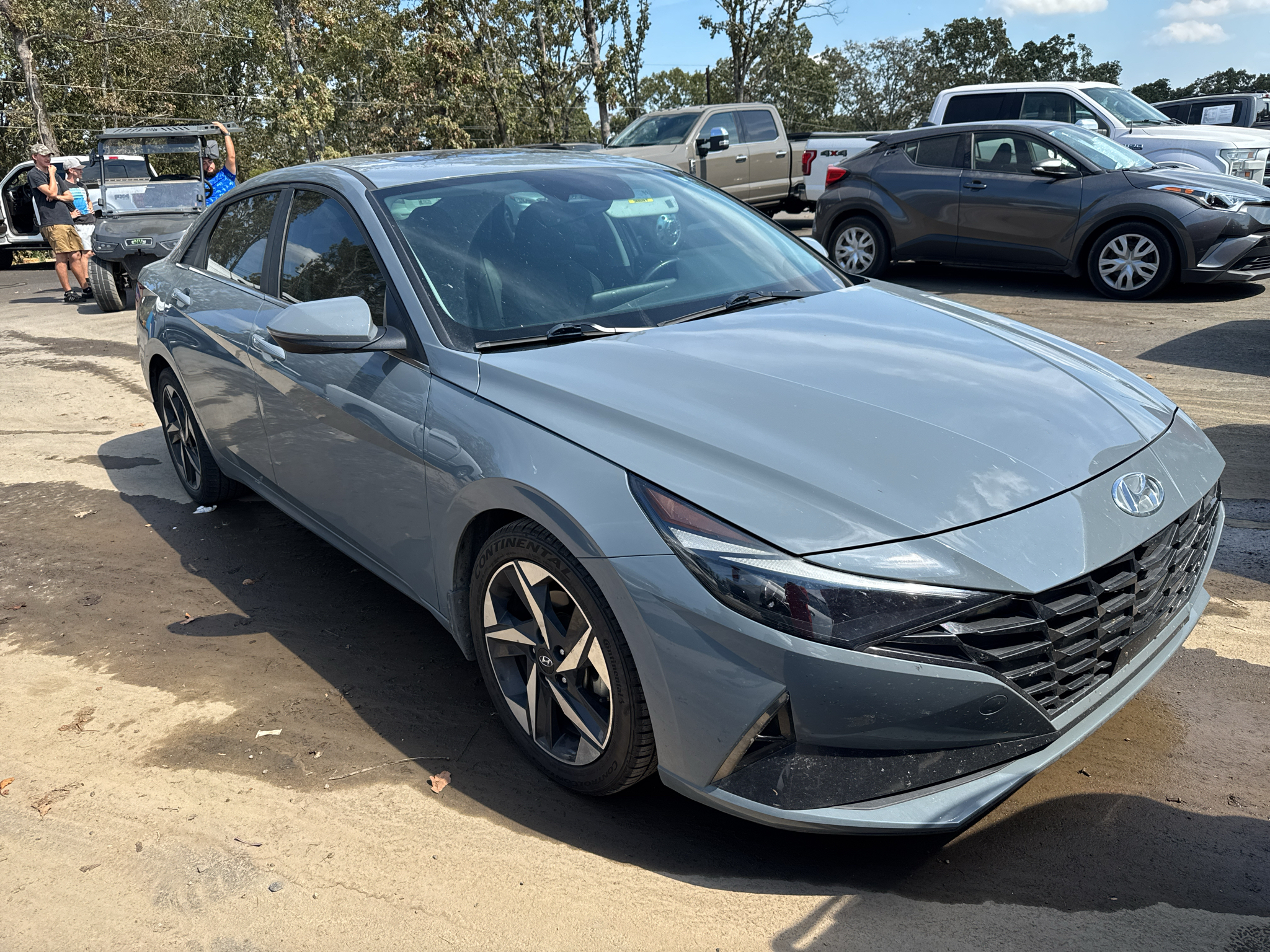 2023 Hyundai Elantra Limited photo 2
