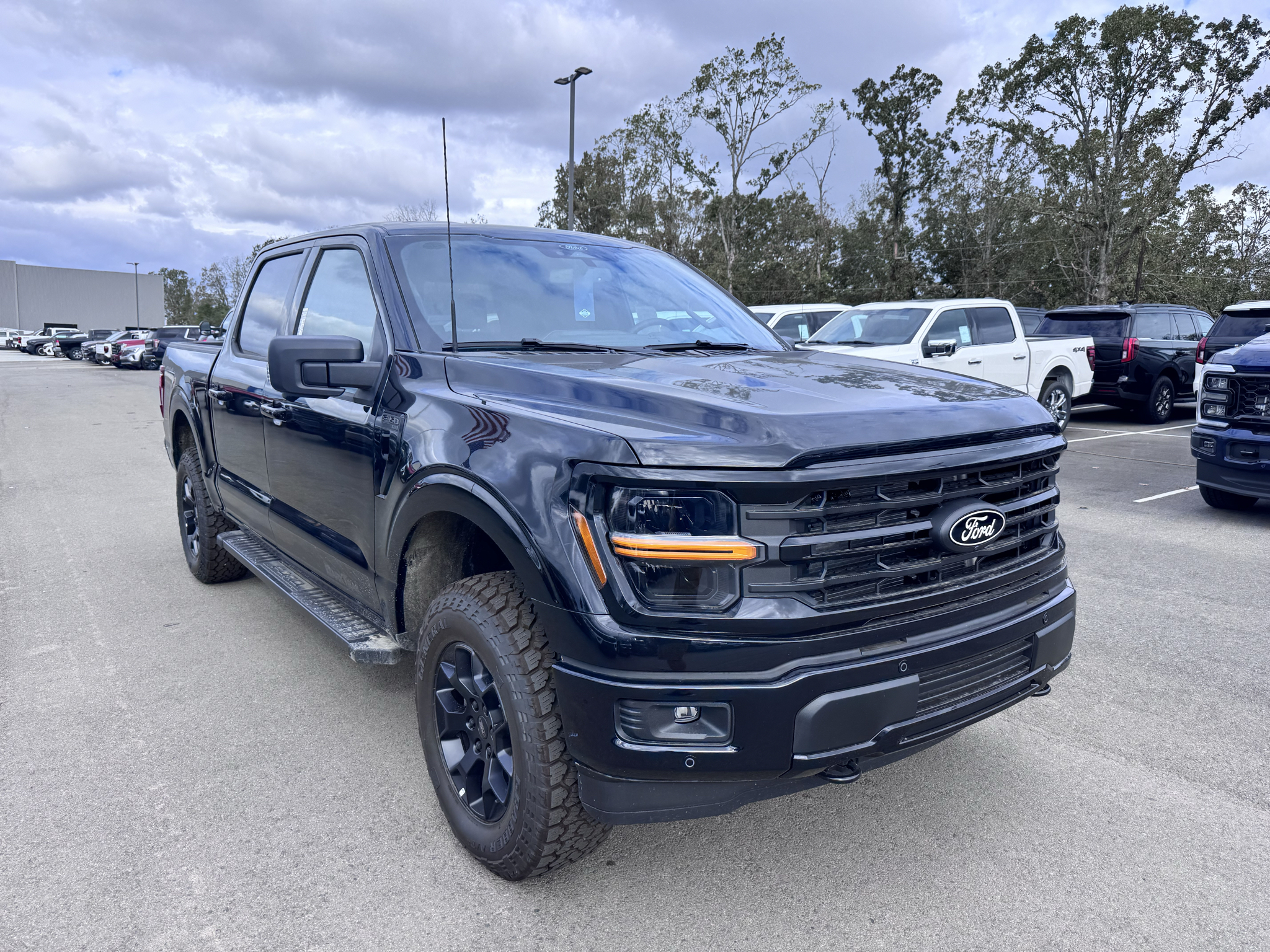 2026 Ford F-150 XLT photo 3