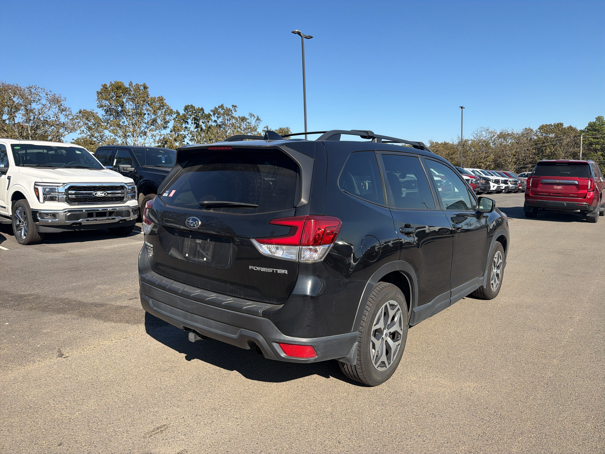 2020 Subaru Forester Premium photo 3