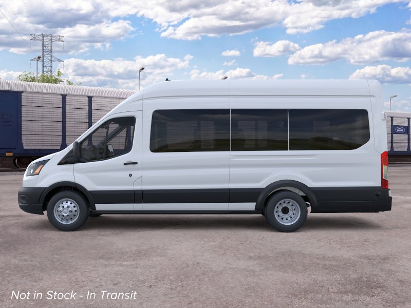 2026 Ford Transit Wagon XL photo 3