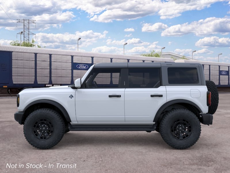 2026 Ford Bronco Outer Banks photo 3