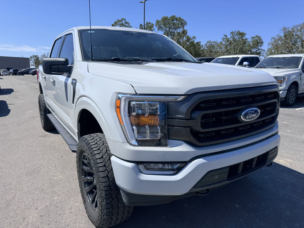 2023 Ford F-150 XLT photo 3
