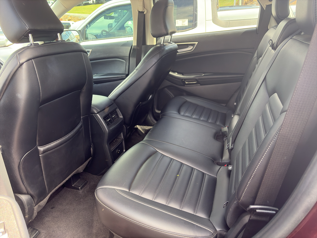 2021 Ford Edge representative vehicle photo