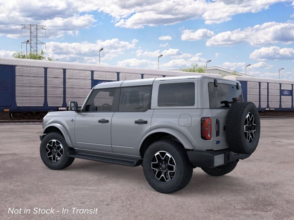 2026 Ford Bronco Outer Banks photo 4