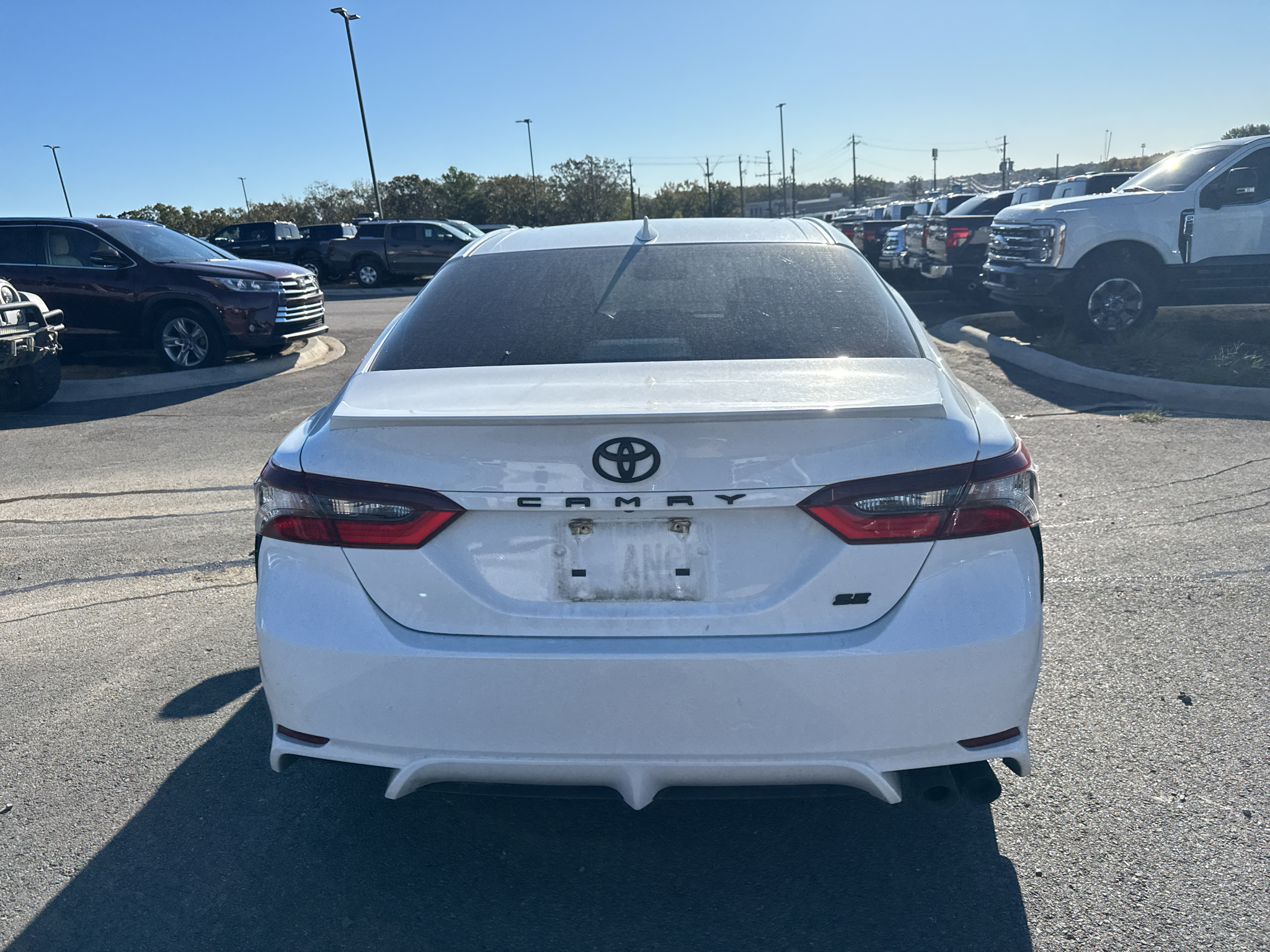 2023 Toyota Camry SE photo 6