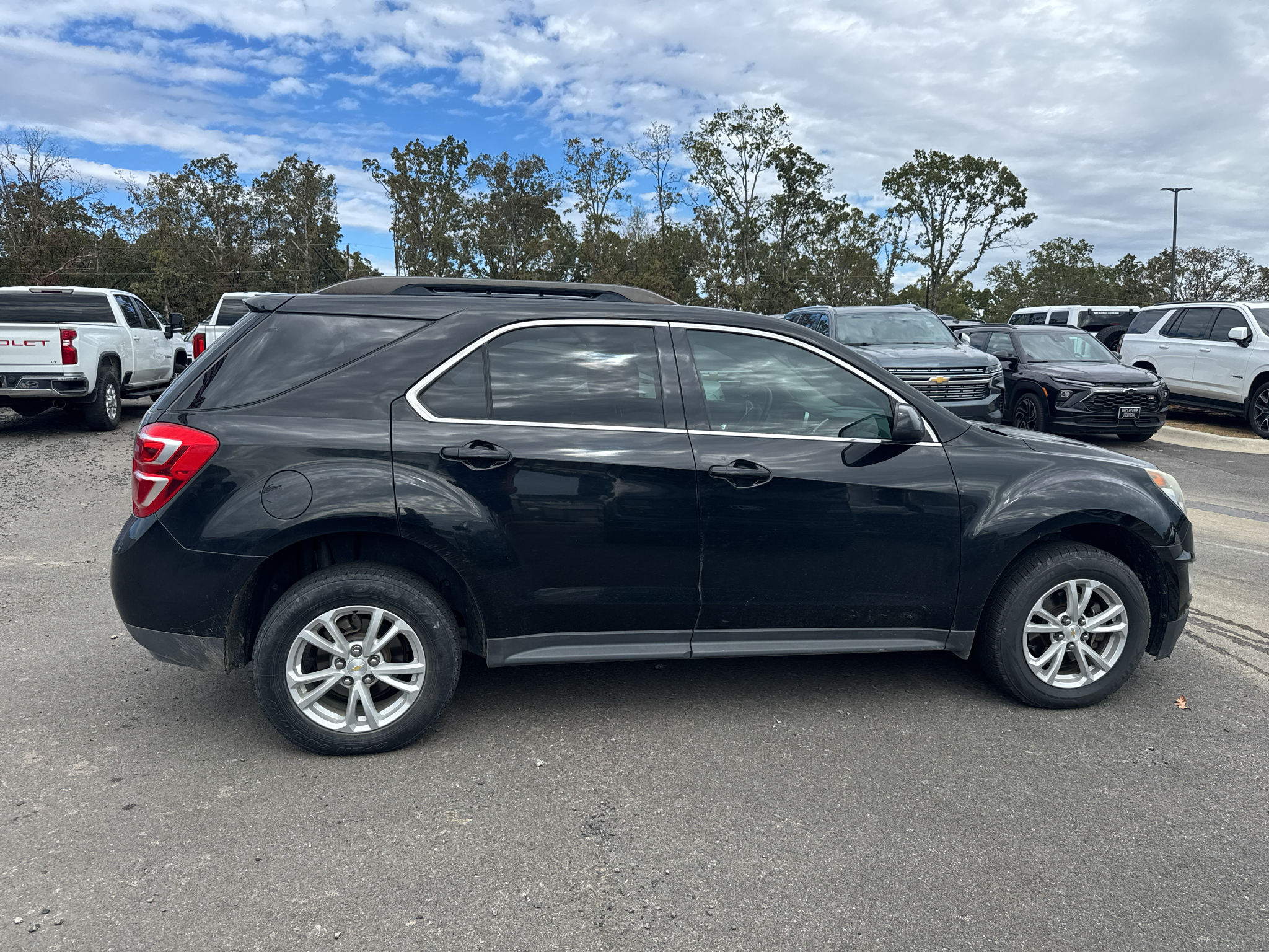 2017 Chevrolet Equinox LT photo 6