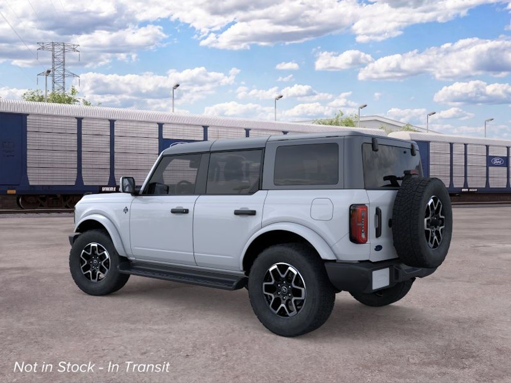 2026 Ford Bronco Outer Banks photo 4