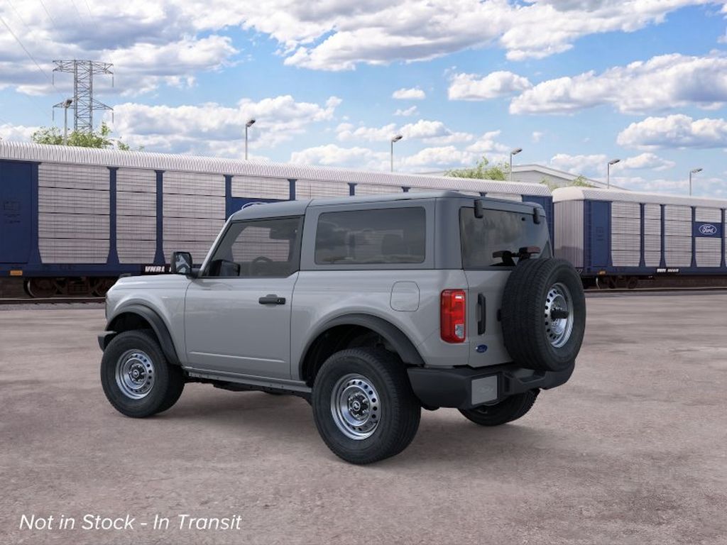 2026 Ford Bronco Base photo 4