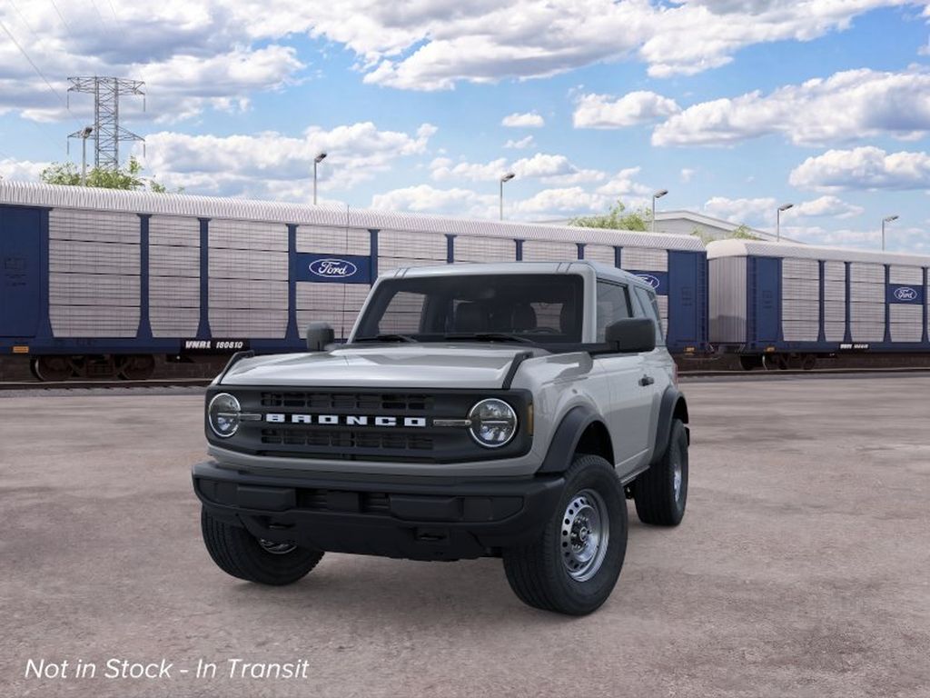 2026 Ford Bronco Base photo 2