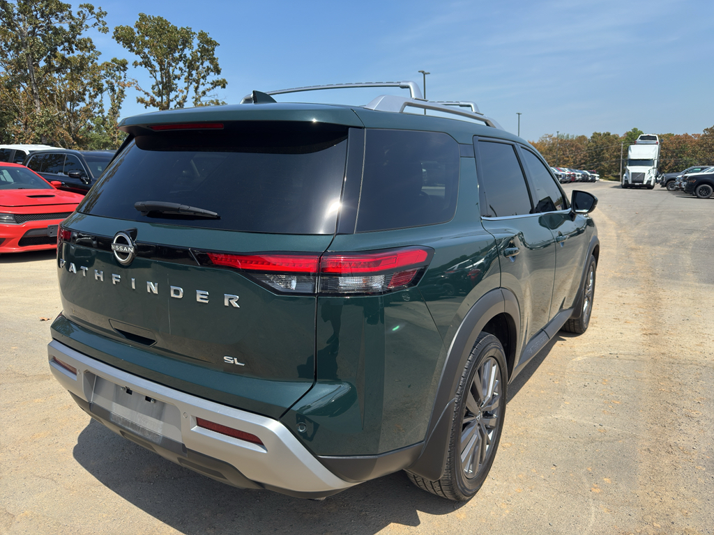 2024 Nissan Pathfinder SL photo 5