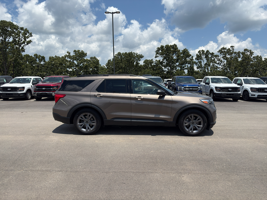 2021 Ford Explorer XLT photo 5