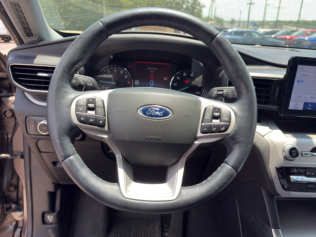 2021 Ford Explorer XLT photo 6