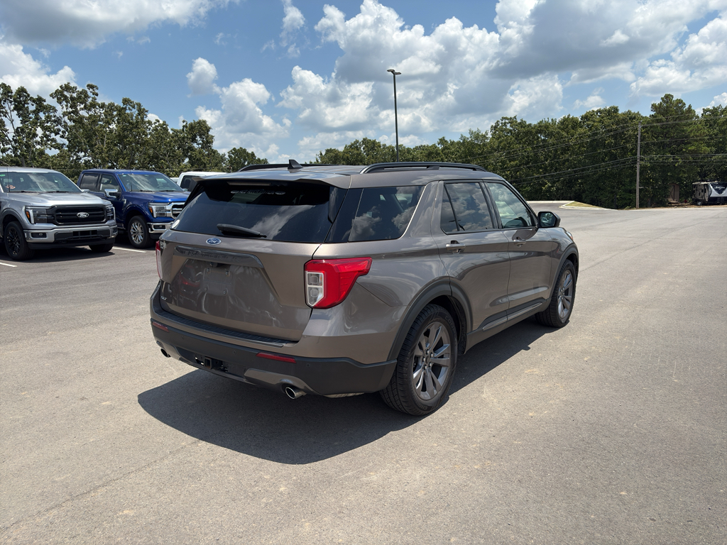 2021 Ford Explorer XLT photo 3